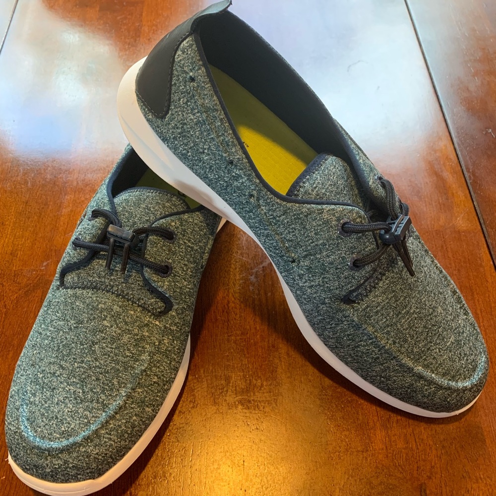 Size 12 men’s gently worn blue Sperry Topsiders